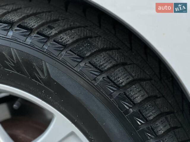 Серый Сузуки Гранд Витара, объемом двигателя 2 л и пробегом 282 тыс. км за 7700 $, фото 13 на Automoto.ua