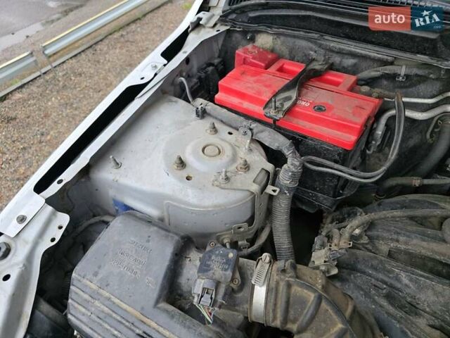 Сірий Сузукі Гранд Вітара, об'ємом двигуна 2 л та пробігом 163 тис. км за 3950 $, фото 35 на Automoto.ua