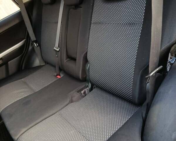 Сірий Сузукі Гранд Вітара, об'ємом двигуна 2 л та пробігом 126 тис. км за 8300 $, фото 28 на Automoto.ua
