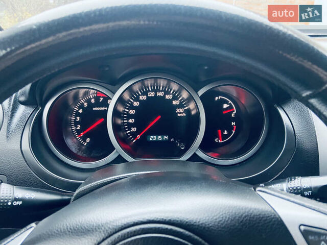 Серый Сузуки Гранд Витара, объемом двигателя 2 л и пробегом 231 тыс. км за 7800 $, фото 23 на Automoto.ua