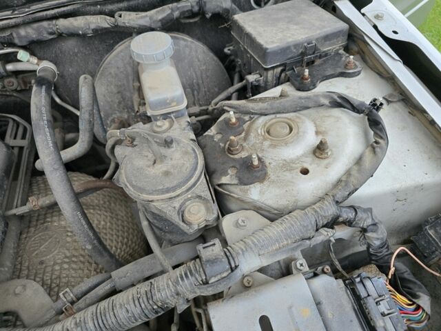 Сірий Сузукі Гранд Вітара, об'ємом двигуна 2 л та пробігом 163 тис. км за 3950 $, фото 22 на Automoto.ua