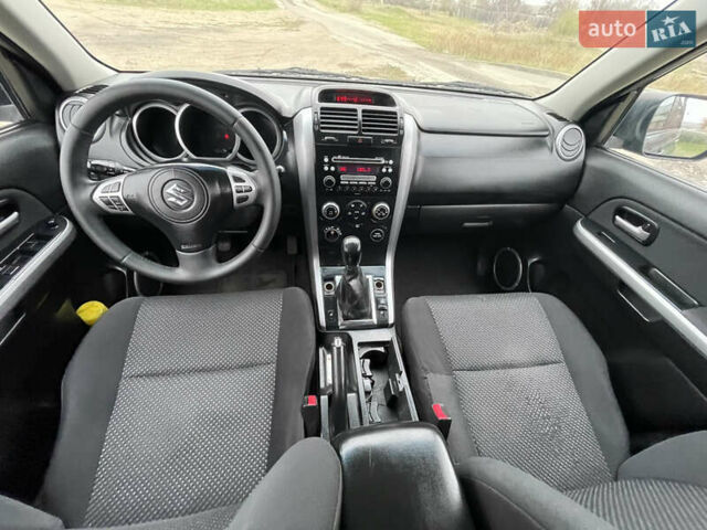 Сірий Сузукі Гранд Вітара, об'ємом двигуна 2 л та пробігом 218 тис. км за 6900 $, фото 10 на Automoto.ua