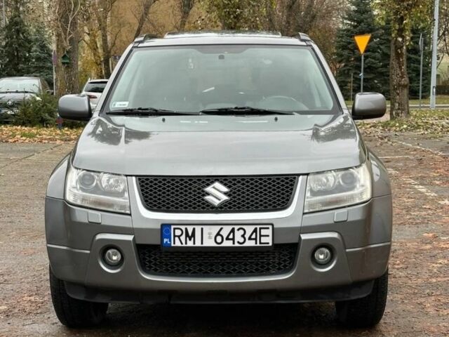 Серый Сузуки Гранд Витара, объемом двигателя 2.2 л и пробегом 230 тыс. км за 3600 $, фото 1 на Automoto.ua
