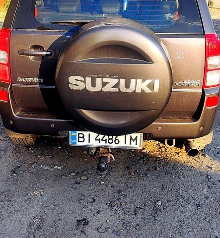 Сірий Сузукі Гранд Вітара, об'ємом двигуна 2.4 л та пробігом 231 тис. км за 8500 $, фото 8 на Automoto.ua