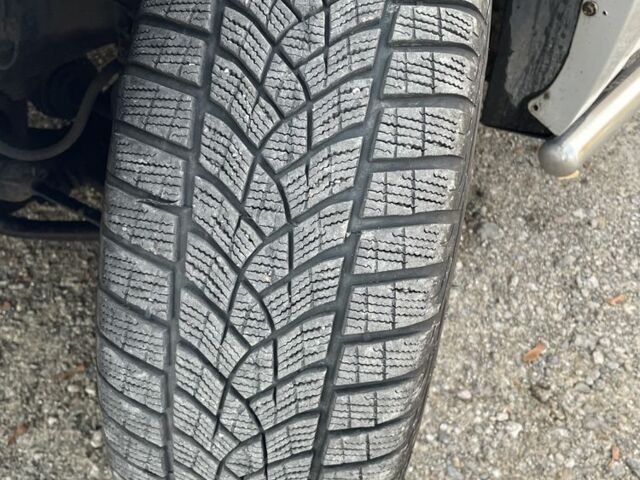 Сірий Сузукі Гранд Вітара, об'ємом двигуна 2 л та пробігом 172 тис. км за 6750 $, фото 13 на Automoto.ua