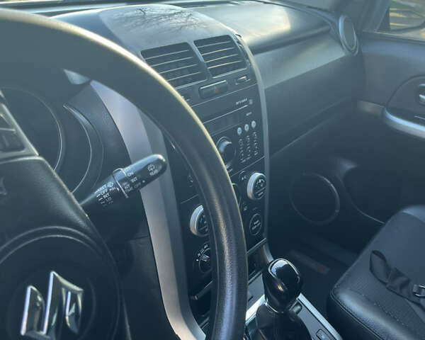 Серый Сузуки Гранд Витара, объемом двигателя 2.4 л и пробегом 283 тыс. км за 6777 $, фото 21 на Automoto.ua