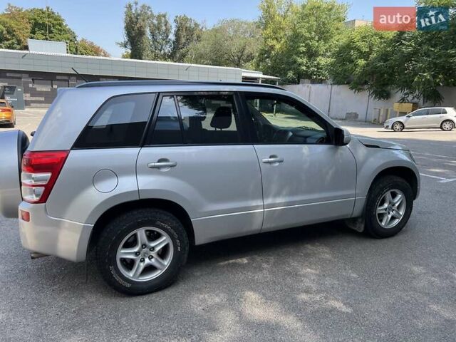 Серый Сузуки Гранд Витара, объемом двигателя 2.4 л и пробегом 91 тыс. км за 7850 $, фото 12 на Automoto.ua