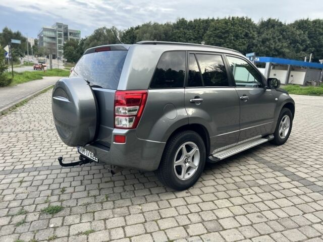 Сірий Сузукі Гранд Вітара, об'ємом двигуна 2 л та пробігом 197 тис. км за 3150 $, фото 4 на Automoto.ua