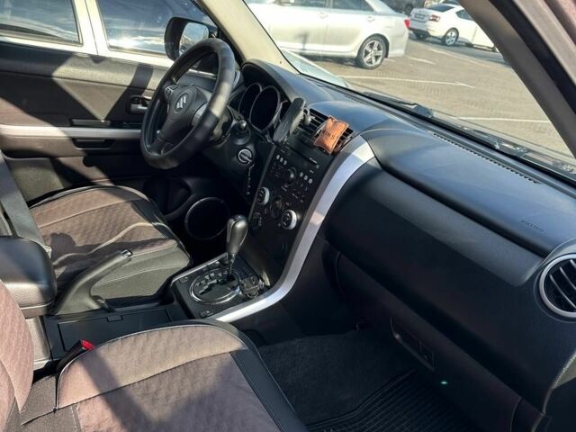 Серый Сузуки Гранд Витара, объемом двигателя 2 л и пробегом 150 тыс. км за 7800 $, фото 7 на Automoto.ua