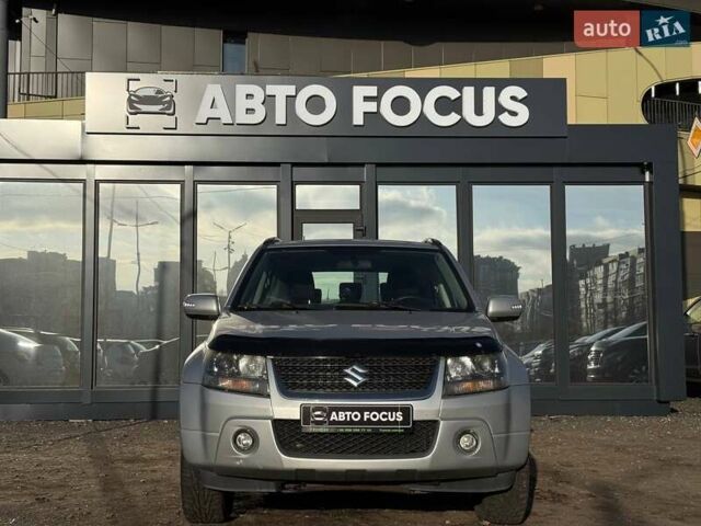Серый Сузуки Гранд Витара, объемом двигателя 2.4 л и пробегом 121 тыс. км за 7990 $, фото 2 на Automoto.ua