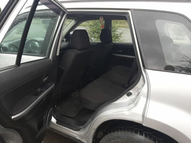 Серый Сузуки Гранд Витара, объемом двигателя 2.4 л и пробегом 850 тыс. км за 8500 $, фото 6 на Automoto.ua