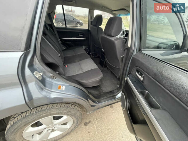 Серый Сузуки Гранд Витара, объемом двигателя 2 л и пробегом 218 тыс. км за 6900 $, фото 9 на Automoto.ua