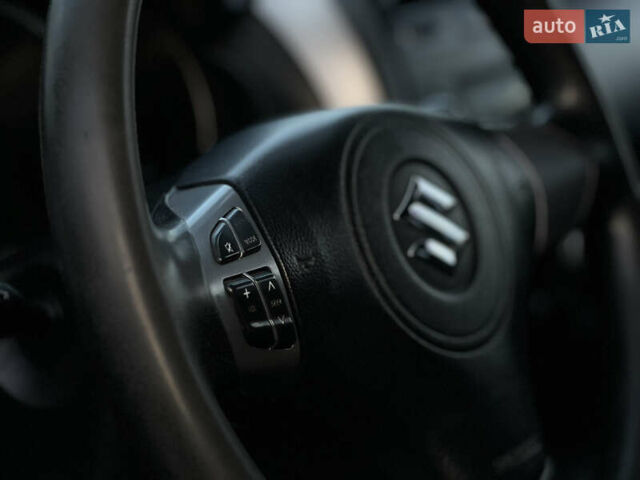 Серый Сузуки Гранд Витара, объемом двигателя 2 л и пробегом 282 тыс. км за 7700 $, фото 17 на Automoto.ua