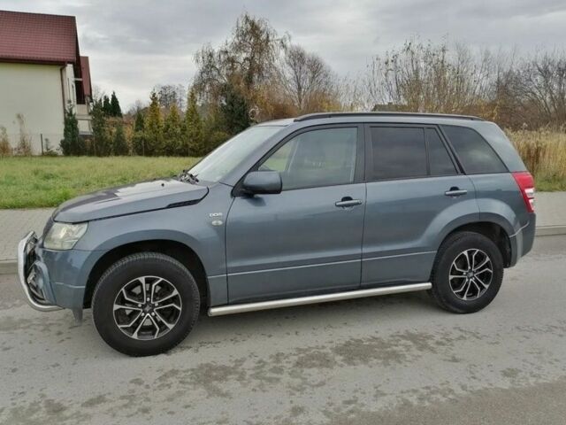 Серый Сузуки Гранд Витара, объемом двигателя 2.2 л и пробегом 270 тыс. км за 3000 $, фото 4 на Automoto.ua