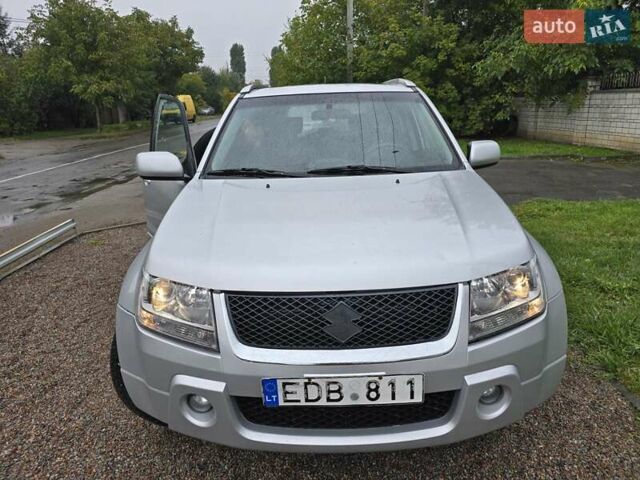 Сірий Сузукі Гранд Вітара, об'ємом двигуна 2 л та пробігом 163 тис. км за 3950 $, фото 14 на Automoto.ua