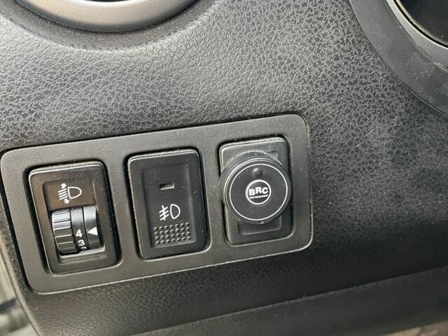 Сірий Сузукі Гранд Вітара, об'ємом двигуна 2 л та пробігом 172 тис. км за 6750 $, фото 16 на Automoto.ua