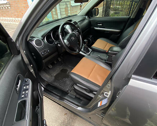 Серый Сузуки Гранд Витара, объемом двигателя 2 л и пробегом 231 тыс. км за 7800 $, фото 19 на Automoto.ua