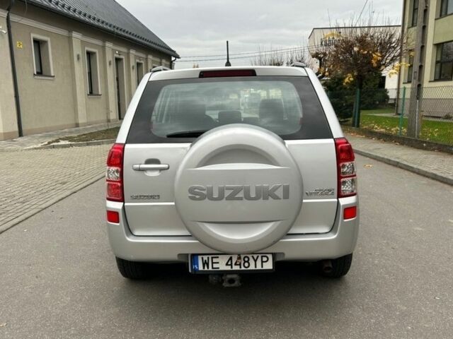 Серый Сузуки Гранд Витара, объемом двигателя 2 л и пробегом 200 тыс. км за 3700 $, фото 5 на Automoto.ua