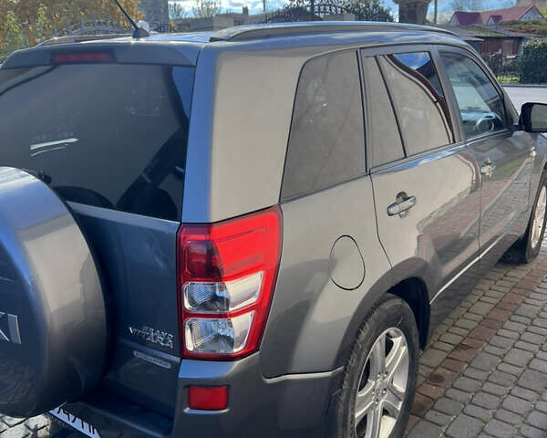 Сузуки Гранд Витара 2008 в Ивано-Франковске на Automoto.ua Серый Сузуки Гранд Витара, объемом двигателя 1.87 л и пробегом 138 тыс. км за 8700 $, фото 3 на Automoto.ua
