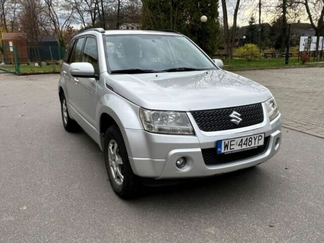 Серый Сузуки Гранд Витара, объемом двигателя 2 л и пробегом 200 тыс. км за 3700 $, фото 1 на Automoto.ua
