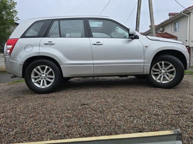 Сірий Сузукі Гранд Вітара, об'ємом двигуна 2 л та пробігом 163 тис. км за 3950 $, фото 14 на Automoto.ua