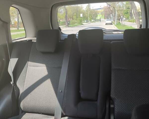 Сірий Сузукі Гранд Вітара, об'ємом двигуна 2 л та пробігом 250 тис. км за 7499 $, фото 25 на Automoto.ua