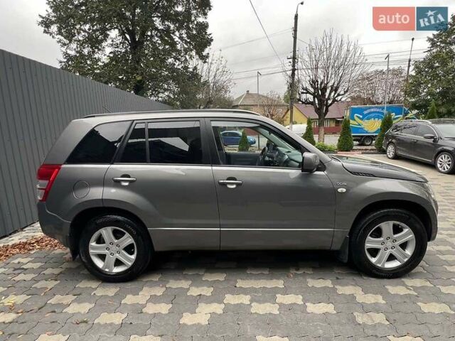 Серый Сузуки Гранд Витара, объемом двигателя 1.87 л и пробегом 242 тыс. км за 8240 $, фото 5 на Automoto.ua