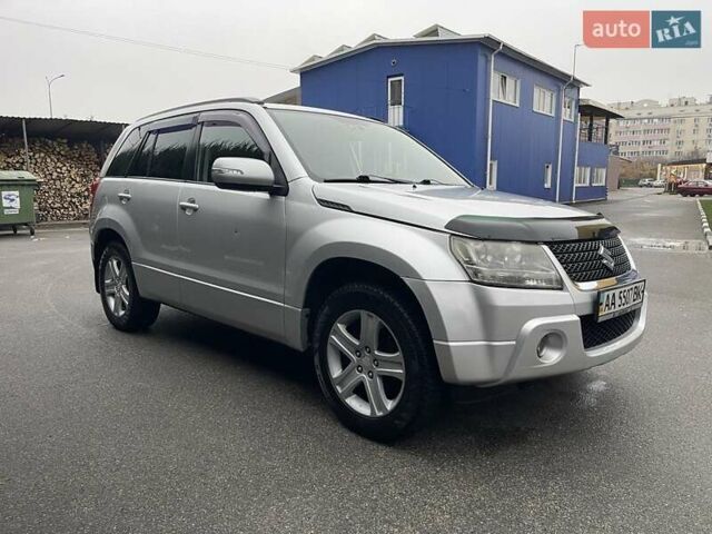 Сірий Сузукі Гранд Вітара, об'ємом двигуна 2 л та пробігом 282 тис. км за 6300 $, фото 1 на Automoto.ua