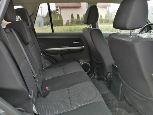 Серый Сузуки Гранд Витара, объемом двигателя 2.2 л и пробегом 270 тыс. км за 3000 $, фото 9 на Automoto.ua