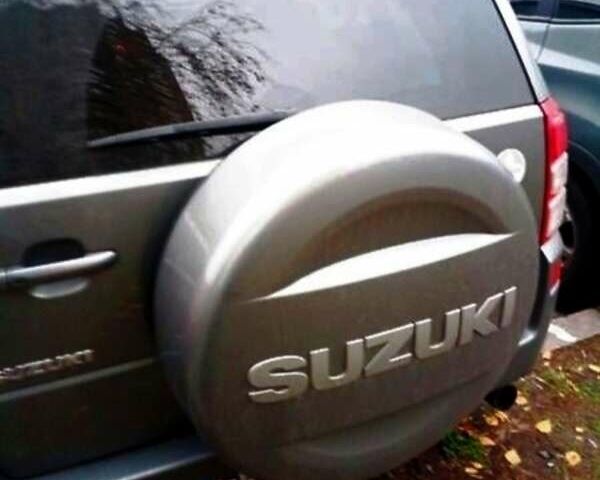 Сірий Сузукі Гранд Вітара, об'ємом двигуна 2 л та пробігом 250 тис. км за 7499 $, фото 1 на Automoto.ua