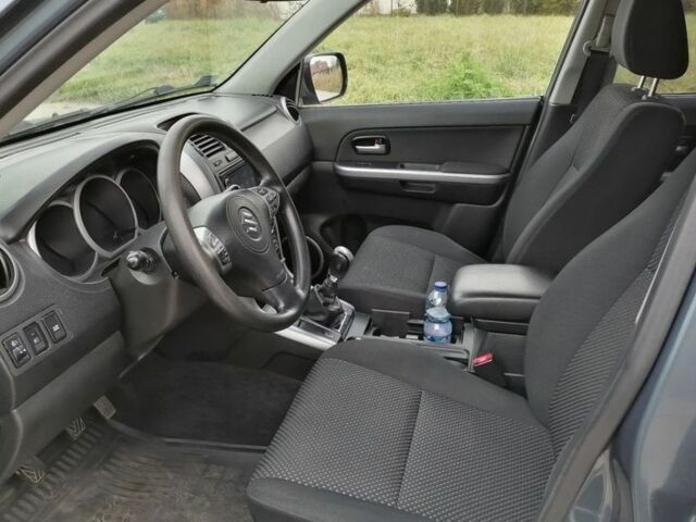 Серый Сузуки Гранд Витара, объемом двигателя 2.2 л и пробегом 270 тыс. км за 3000 $, фото 6 на Automoto.ua