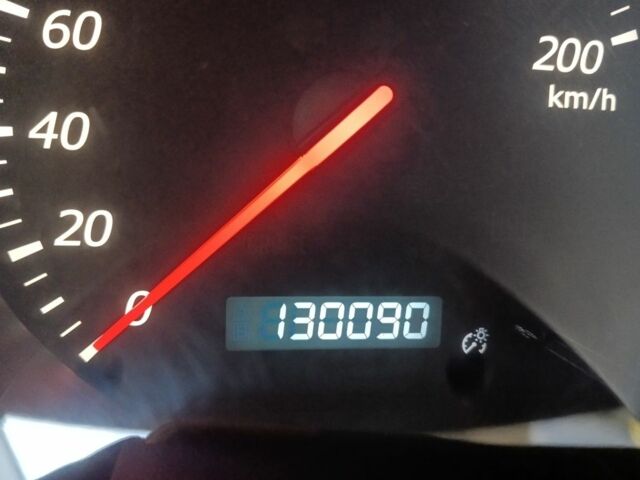 Серый Сузуки Гранд Витара, объемом двигателя 2 л и пробегом 130 тыс. км за 7300 $, фото 4 на Automoto.ua