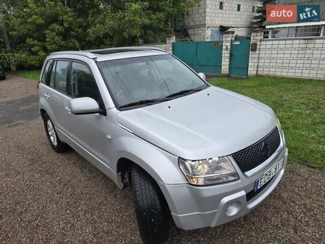 Сірий Сузукі Гранд Вітара, об'ємом двигуна 2 л та пробігом 163 тис. км за 3950 $, фото 12 на Automoto.ua