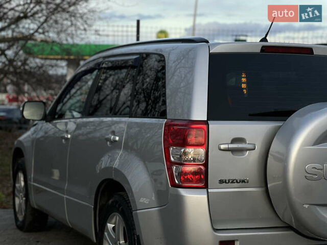 Серый Сузуки Гранд Витара, объемом двигателя 2 л и пробегом 282 тыс. км за 7700 $, фото 7 на Automoto.ua