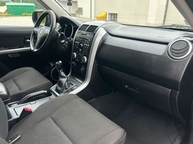 Серый Сузуки Гранд Витара, объемом двигателя 2 л и пробегом 200 тыс. км за 3700 $, фото 7 на Automoto.ua