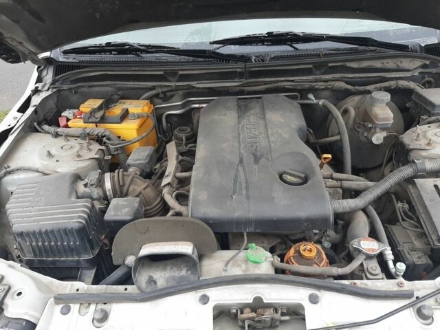 Серый Сузуки Гранд Витара, объемом двигателя 2.4 л и пробегом 850 тыс. км за 8500 $, фото 4 на Automoto.ua