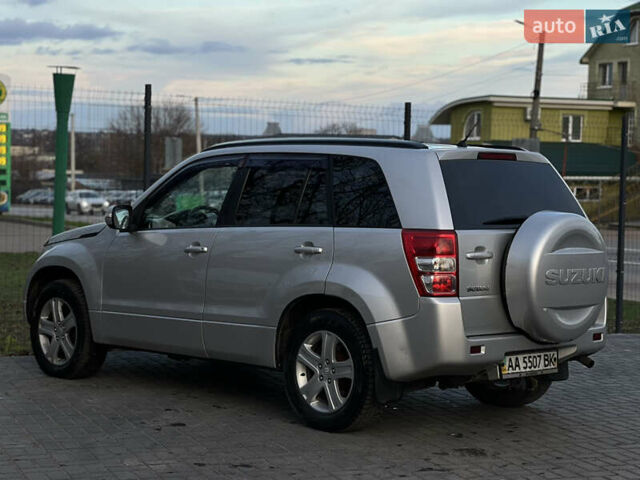 Серый Сузуки Гранд Витара, объемом двигателя 2 л и пробегом 282 тыс. км за 7700 $, фото 6 на Automoto.ua