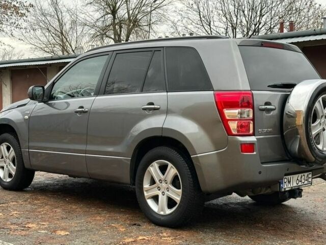 Серый Сузуки Гранд Витара, объемом двигателя 2.2 л и пробегом 230 тыс. км за 3600 $, фото 7 на Automoto.ua