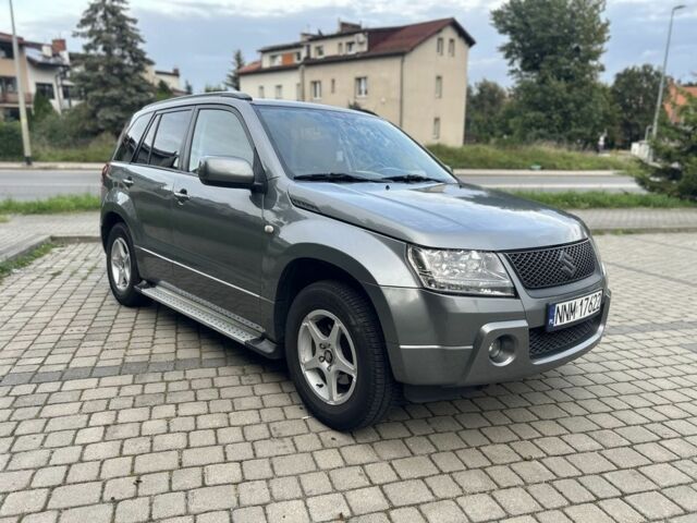Сірий Сузукі Гранд Вітара, об'ємом двигуна 2 л та пробігом 197 тис. км за 3150 $, фото 2 на Automoto.ua