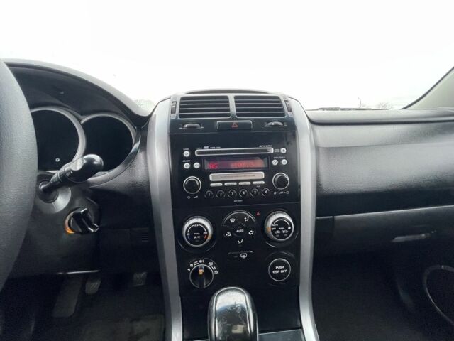 Серый Сузуки Гранд Витара, объемом двигателя 2 л и пробегом 218 тыс. км за 6900 $, фото 15 на Automoto.ua