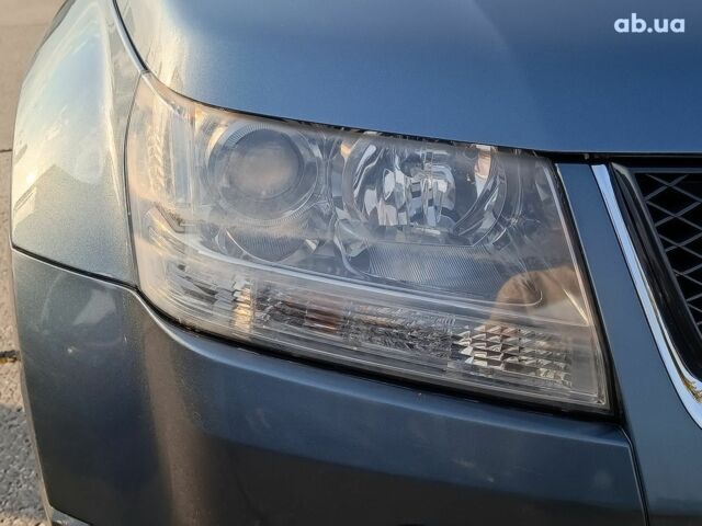 Серый Сузуки Гранд Витара, объемом двигателя 2 л и пробегом 204 тыс. км за 8490 $, фото 3 на Automoto.ua