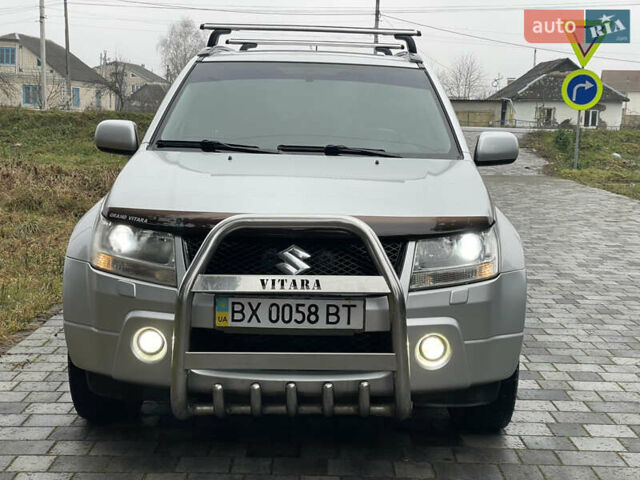 Серый Сузуки Гранд Витара, объемом двигателя 2 л и пробегом 171 тыс. км за 7900 $, фото 3 на Automoto.ua