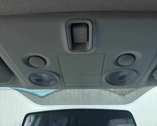 Сірий Сузукі Гранд Вітара, об'ємом двигуна 2.4 л та пробігом 69 тис. км за 12300 $, фото 14 на Automoto.ua