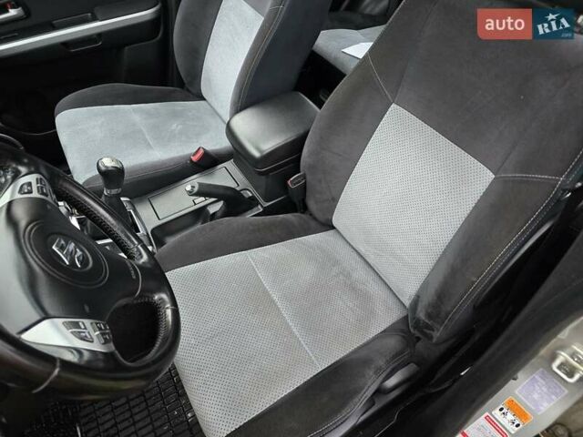 Сірий Сузукі Гранд Вітара, об'ємом двигуна 2 л та пробігом 163 тис. км за 3950 $, фото 24 на Automoto.ua