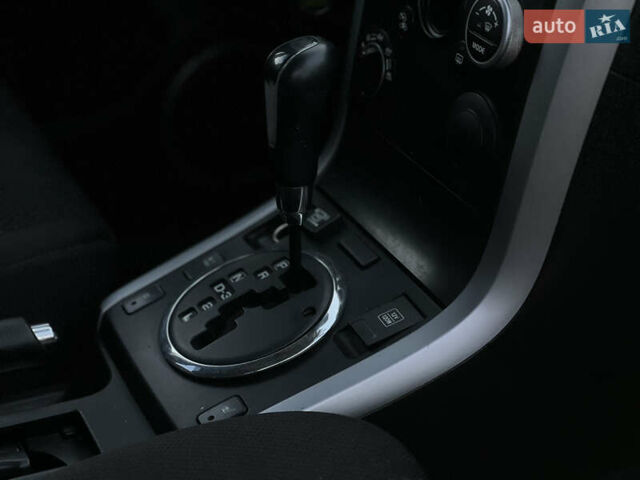 Серый Сузуки Гранд Витара, объемом двигателя 2 л и пробегом 282 тыс. км за 7700 $, фото 10 на Automoto.ua