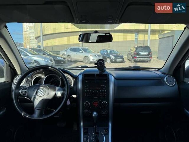 Серый Сузуки Гранд Витара, объемом двигателя 2.4 л и пробегом 121 тыс. км за 7990 $, фото 12 на Automoto.ua