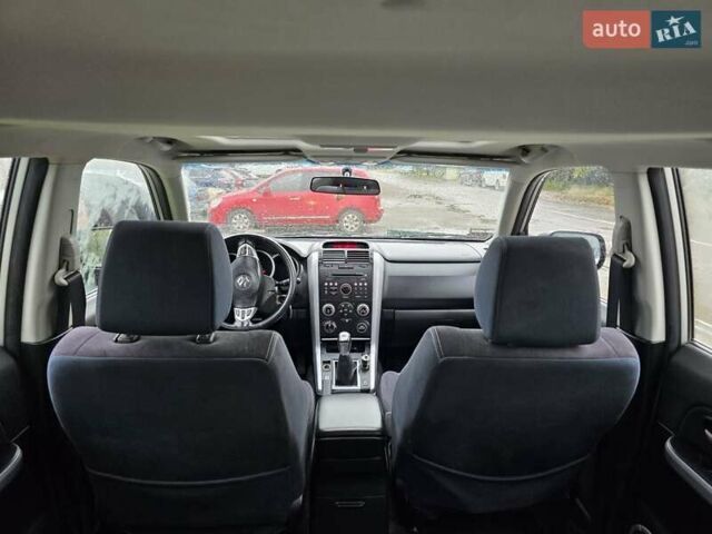 Сірий Сузукі Гранд Вітара, об'ємом двигуна 2 л та пробігом 163 тис. км за 3950 $, фото 9 на Automoto.ua