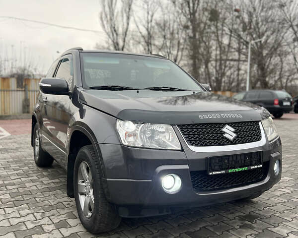 Сірий Сузукі Гранд Вітара, об'ємом двигуна 2.4 л та пробігом 200 тис. км за 7600 $, фото 19 на Automoto.ua