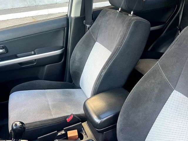 Сірий Сузукі Гранд Вітара, об'ємом двигуна 1.9 л та пробігом 304 тис. км за 3500 $, фото 12 на Automoto.ua