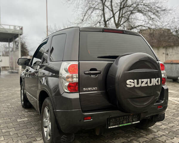 Сірий Сузукі Гранд Вітара, об'ємом двигуна 2.4 л та пробігом 200 тис. км за 7600 $, фото 6 на Automoto.ua